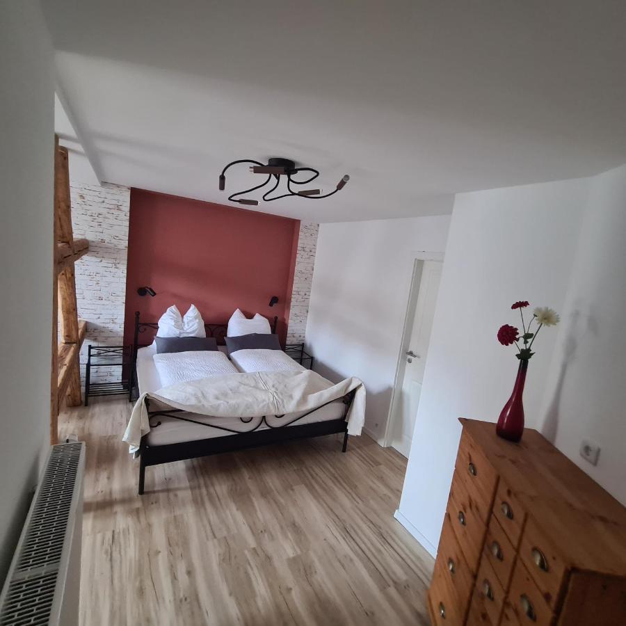 Gaestezimmer Treuen - Bed & Breakfast Екстериор снимка
